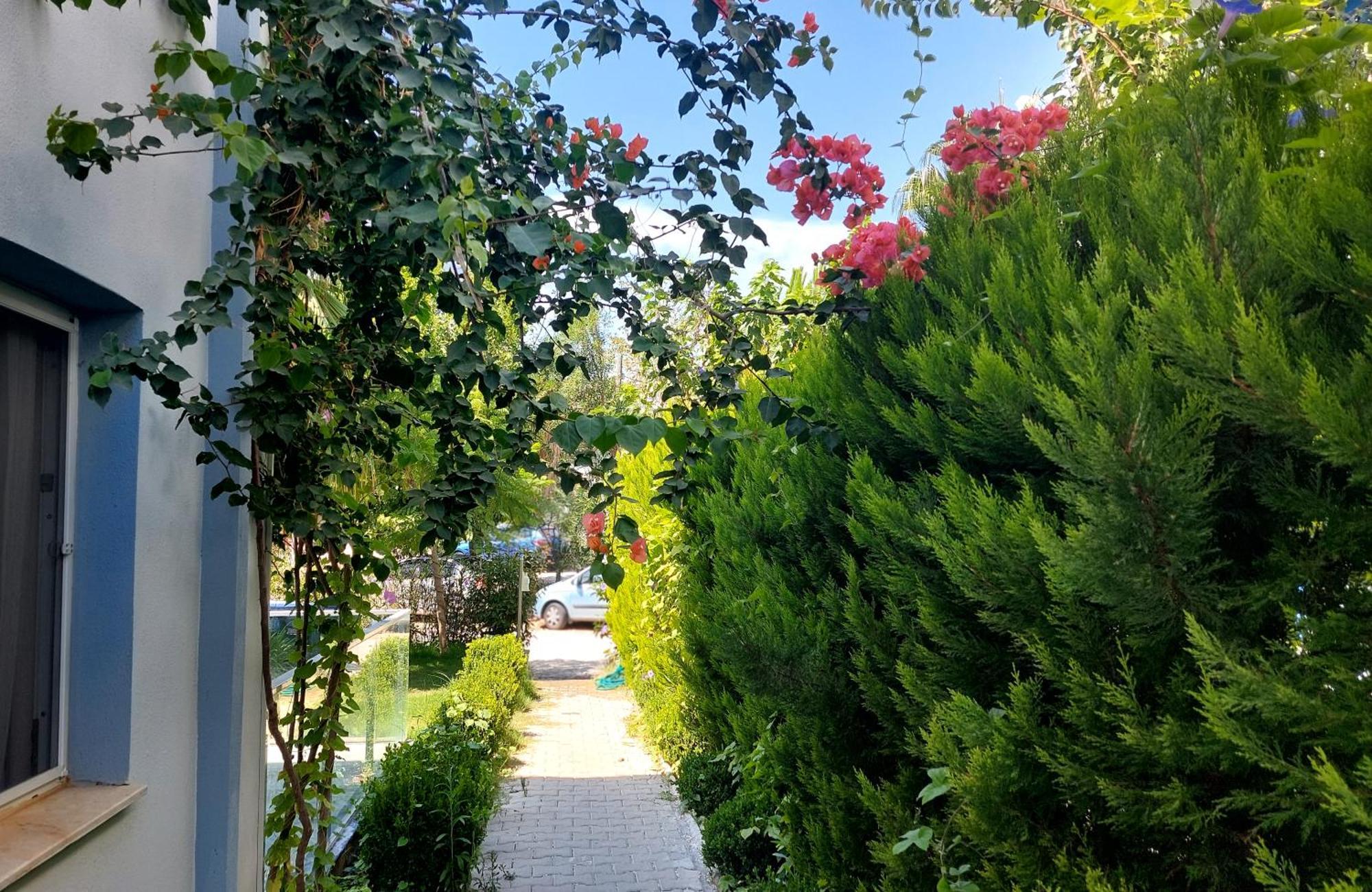 Palmiyem Apart Otel Сеферихисар Экстерьер фото